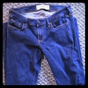 WOMENS SIZE 5 HOLLISER JEANS